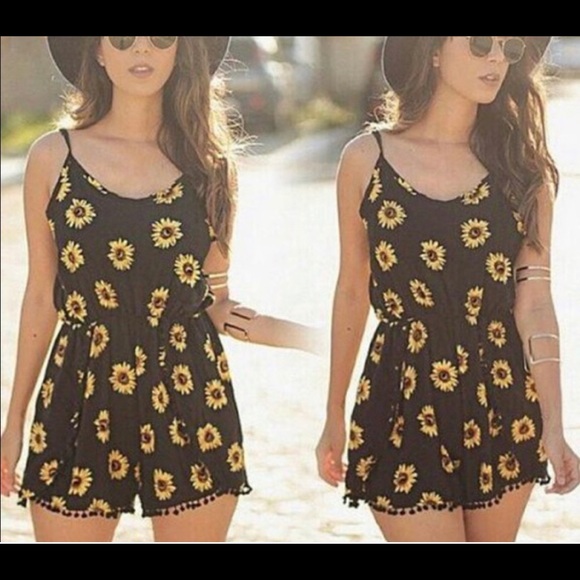 🛑SOLD🛑 Sunflower Romper - Picture 2 of 3